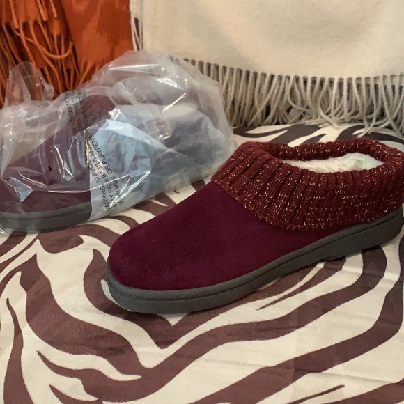 Clarks - Picture 2 of 5